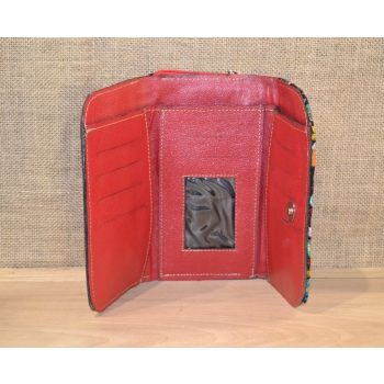 Portfel torebka skórzana czerwona z kwiatowym kolorowym haftem .